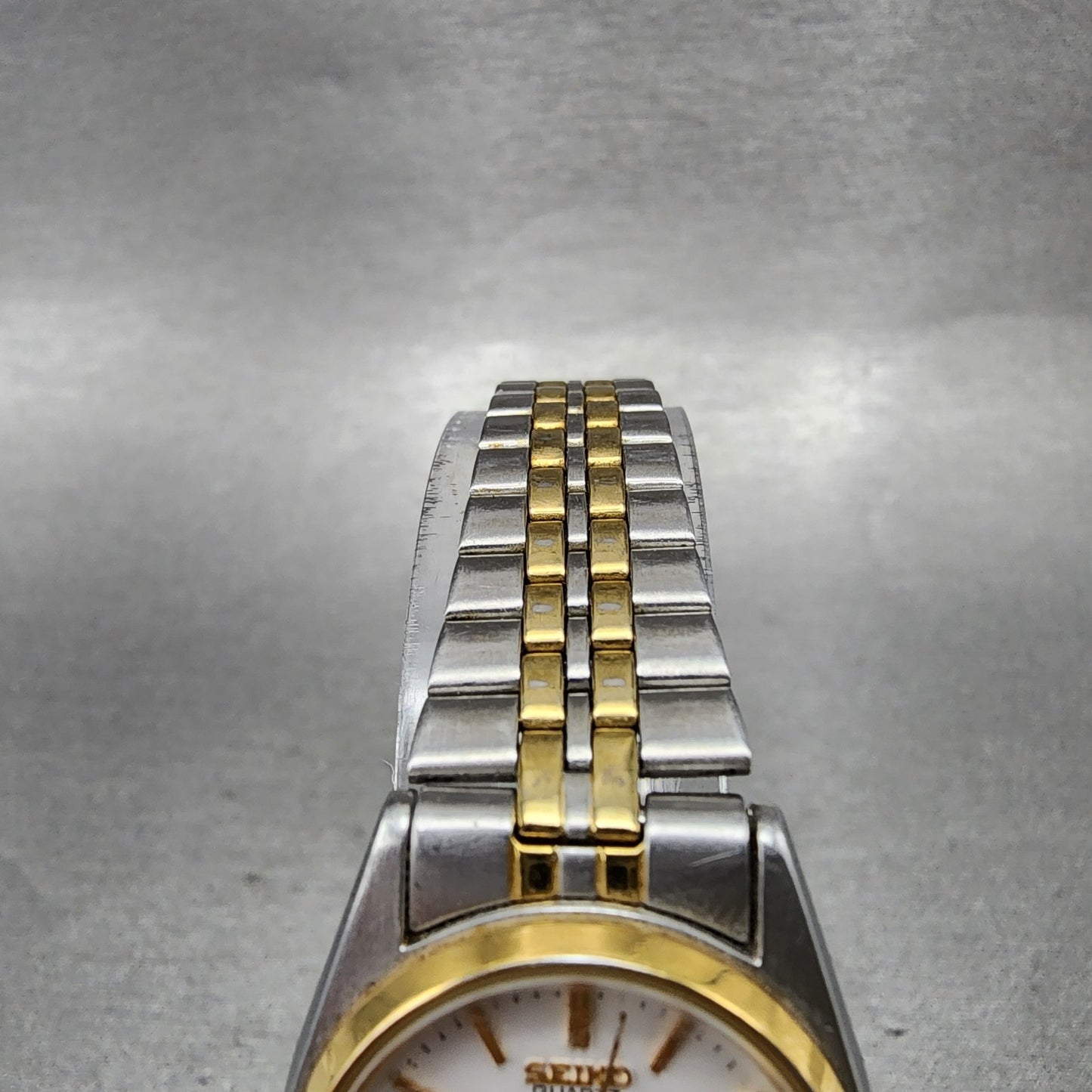 Seiko Watch Women 25mm White Dial Two Tone Daydate 7n430011 Round New Battery4