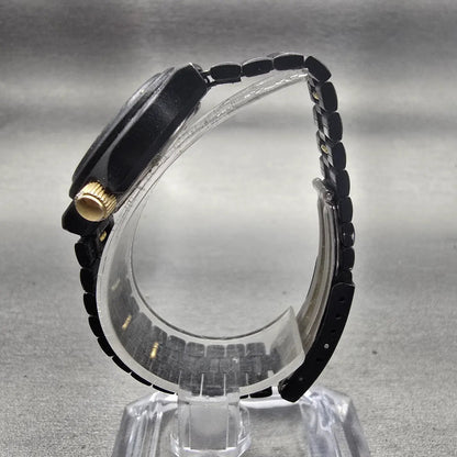Seiko SQ Sports 100 Watch Women 26mm Black Dial Black & Gold Tone Daydate NewBat6