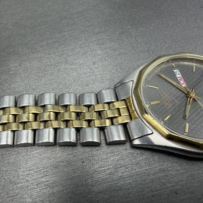 Citizen CQ Watch Men 35mm Gray Dial Two Tone Daydate 1102K11294 New Battery5