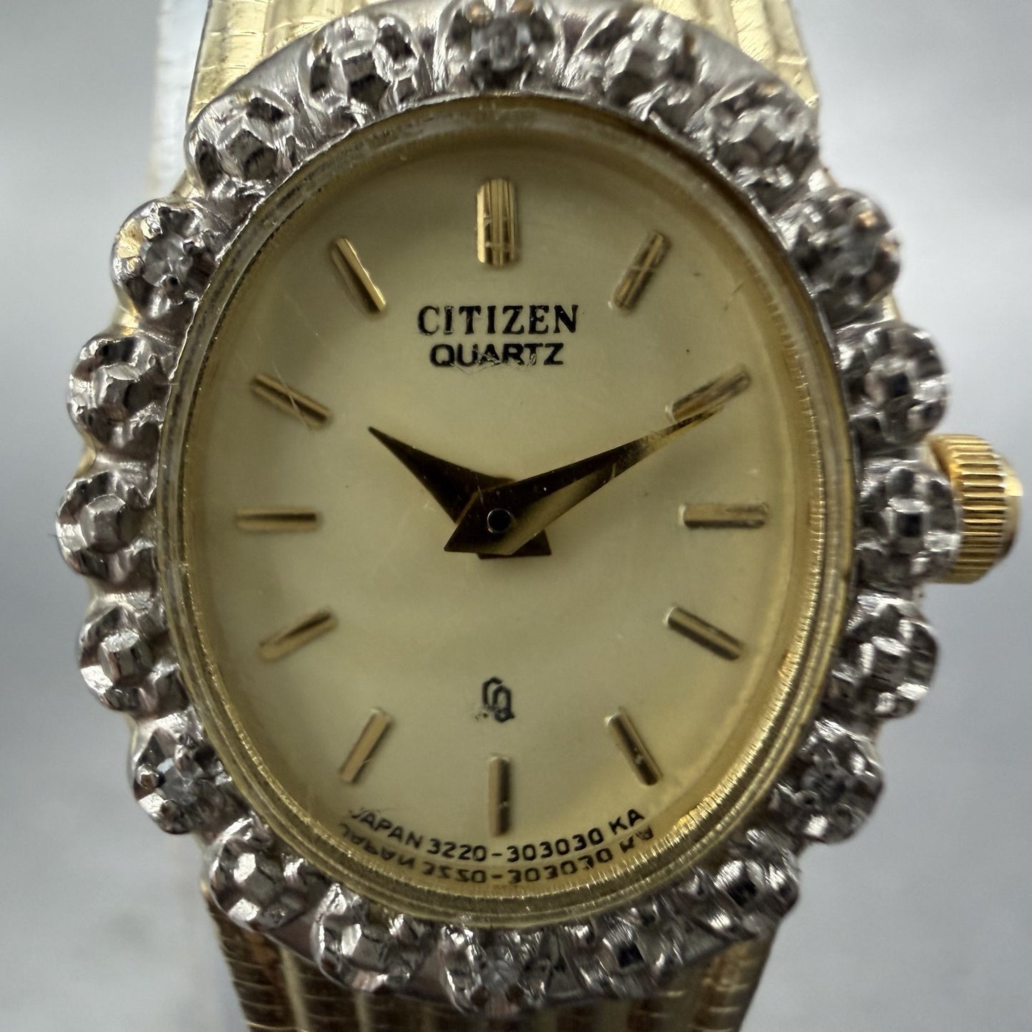Citizen CQ Watch Women 17mm Champagne Dial Gold Tone Oval 3220324757 New Batt1