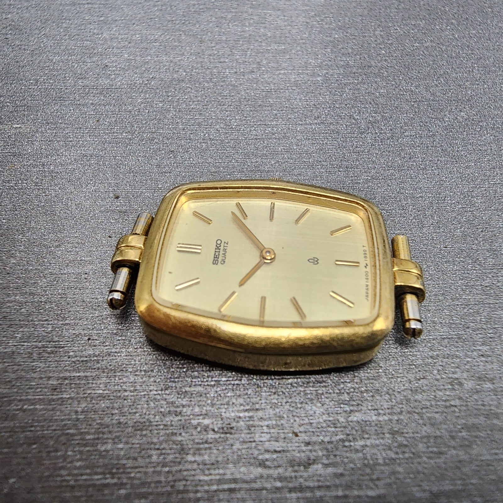 Seiko Tank Watch Women 20mm Champagne Dial Gold Tone Rectangle 14006070 New Bat3