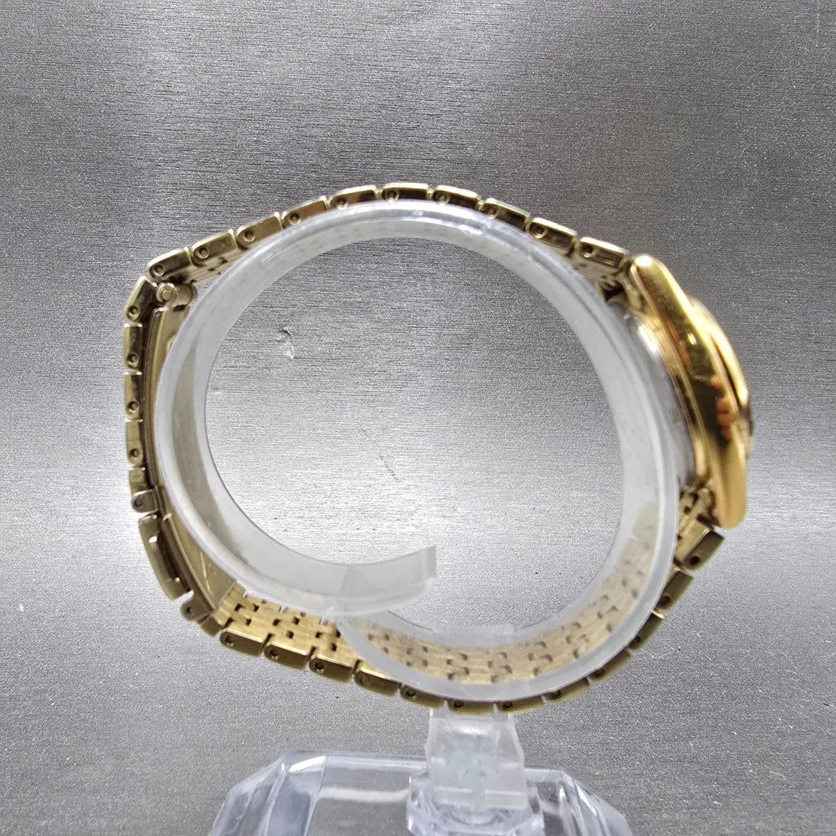 Seiko Watch Women 23mm White Dial Gold Tone Daydate Round 7N83-0011 New Batteryk8