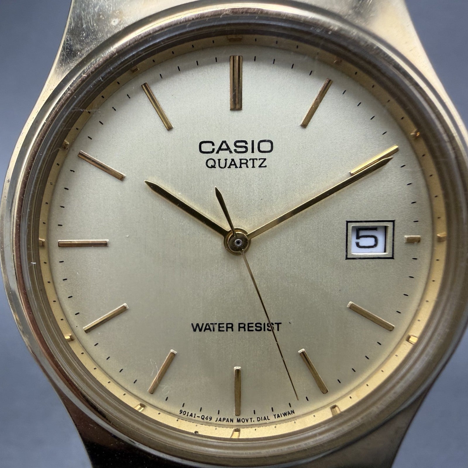 Casio Watch Men 33mm Champagne Dial Gold Tone Date Round MQ-537 New Battery1