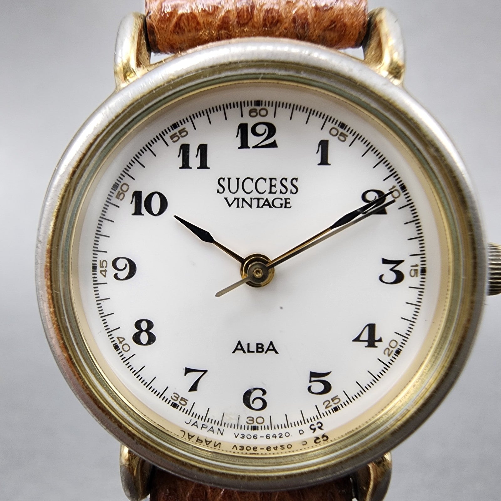 Seiko ALBA Watch Women 25mm White Dial Gold Tone Round V3066390 New Battery1