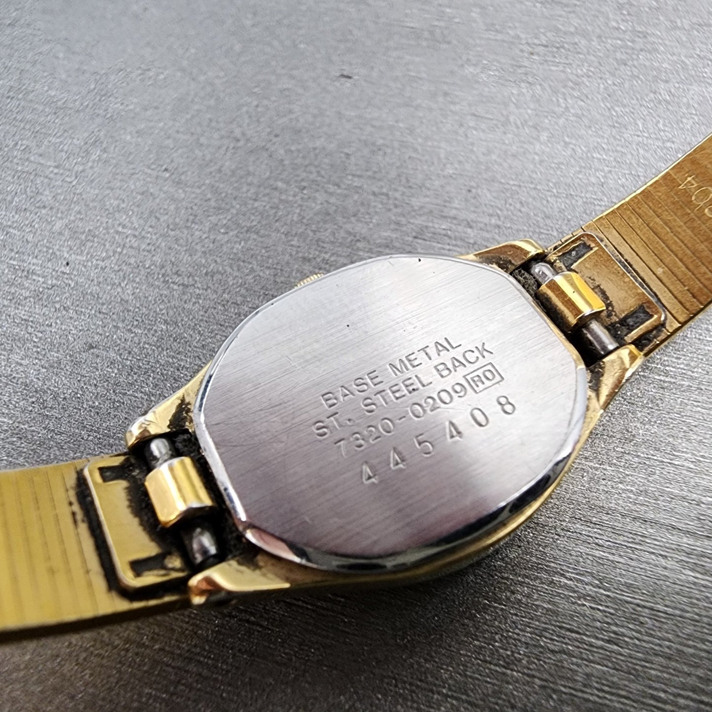 Seiko Watch Women 17mm Champagne Dial Gold Tone Round 73200209 New Battery9