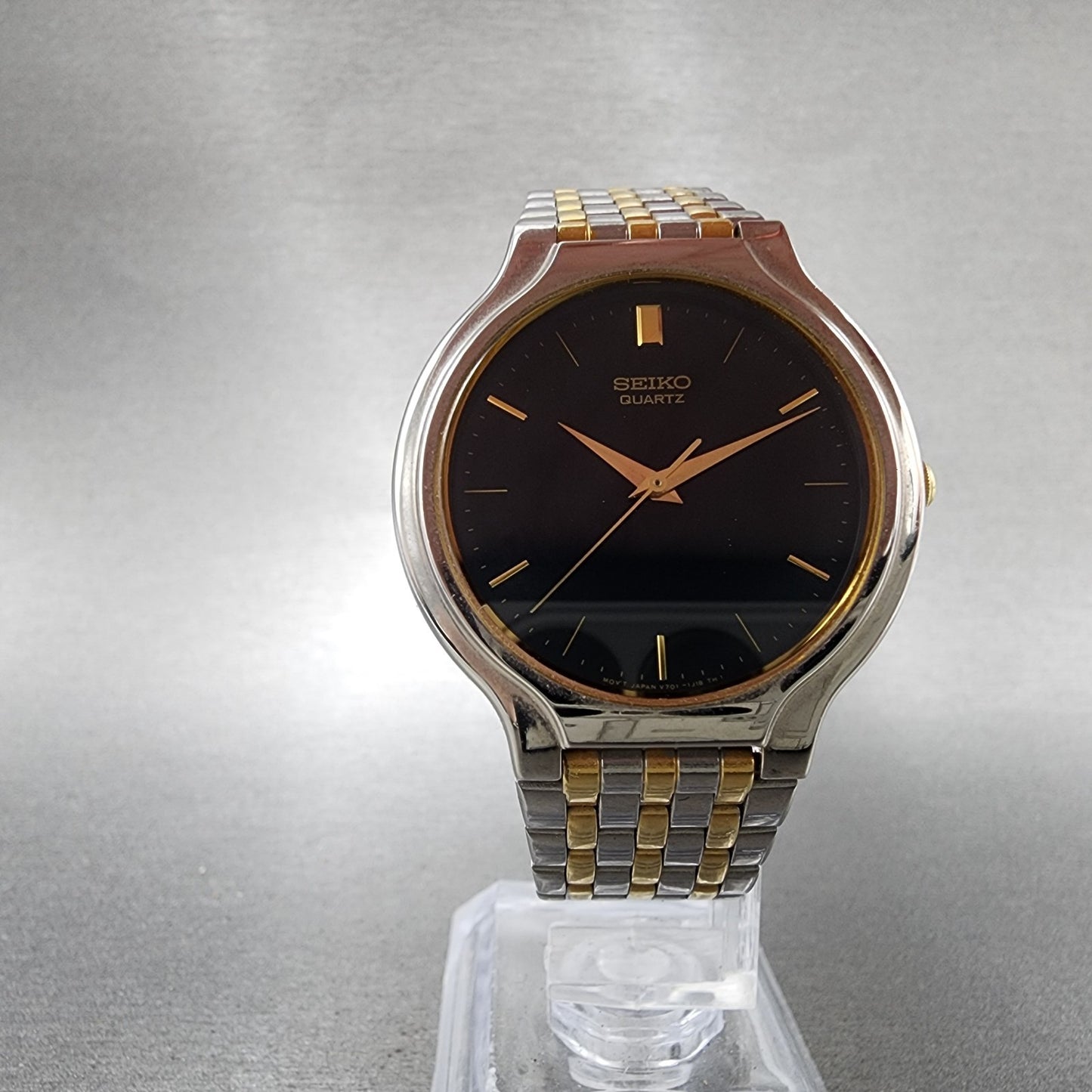 Seiko Watch Men 34mm Black Dial Two Tone Round V7011k29 New Battery5