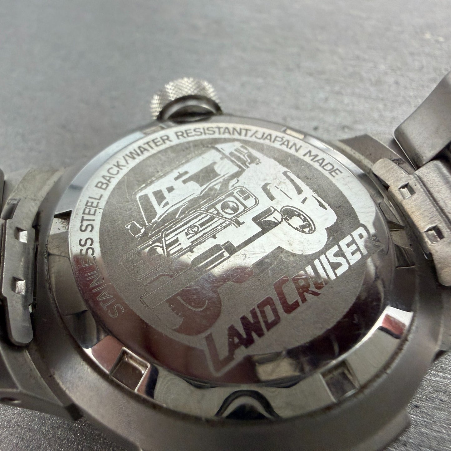 TOYOTA Land Cruiser Watch Men 38mm Green Dial Silver Tone Date Solar Works9