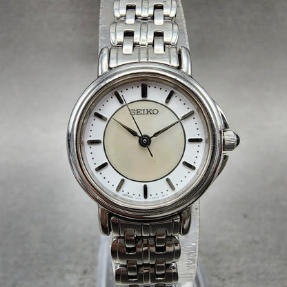 Seiko Watch Women 23mm MOP Dial Silver Tone Round 1f210m00 New Battery0