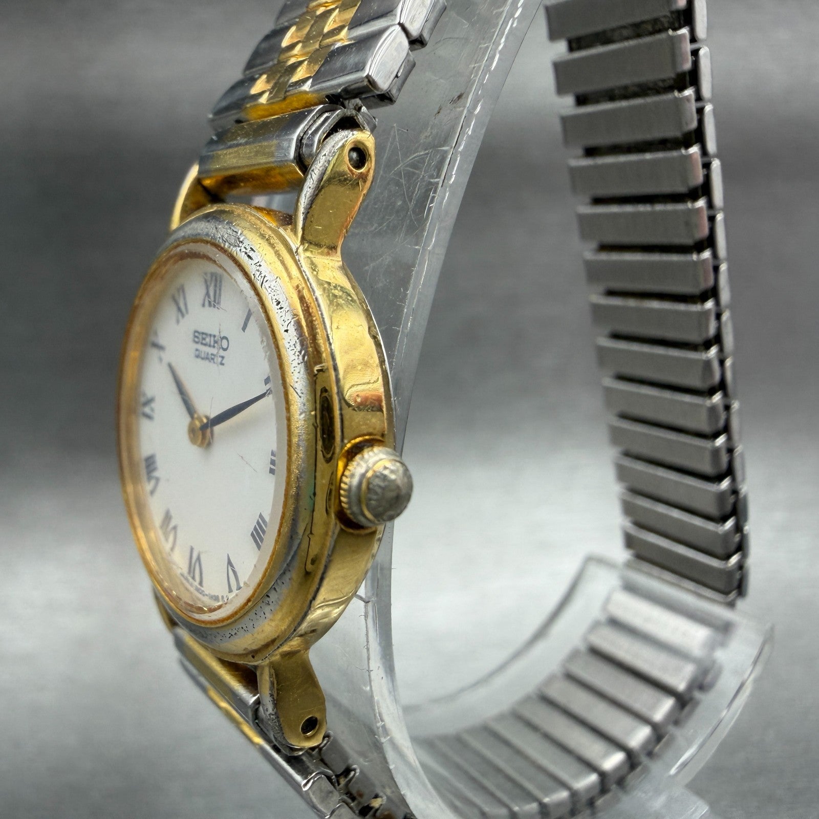 Seiko Watch Women 21mm White Dial Two Tone Round 1N00-0040 New Battery Vintage2