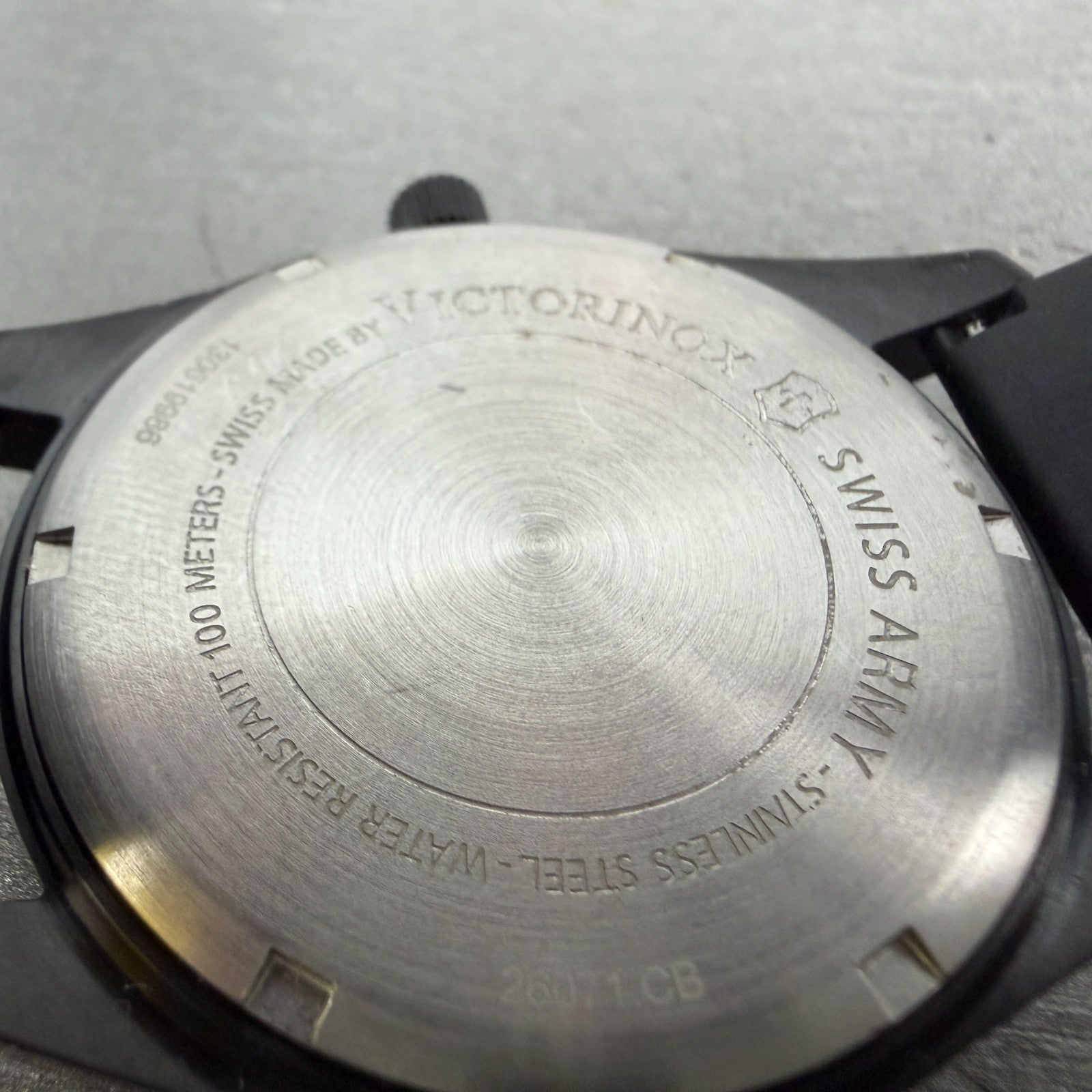 Victorinox Swiss Army Garrison Watch Men 40mm Black Dial Black Case Date NewBatt9