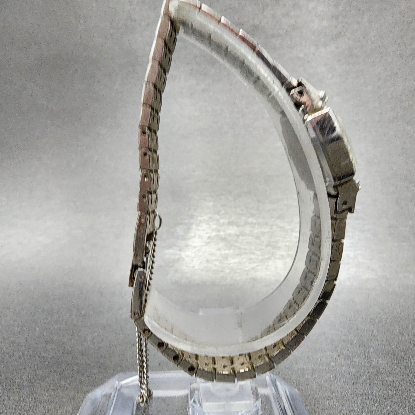Seiko Watch Women 15mm Silver Dial White Gold Plated Diamonds Manual Wind Runs8