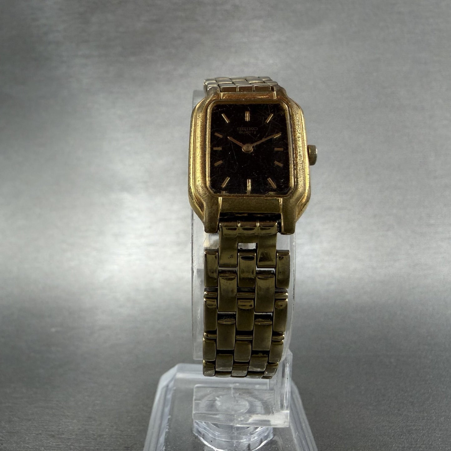 Seiko Tank Watch Women 17mm Black Dial Gold Tone Rectangle V400-5498 New Battery5