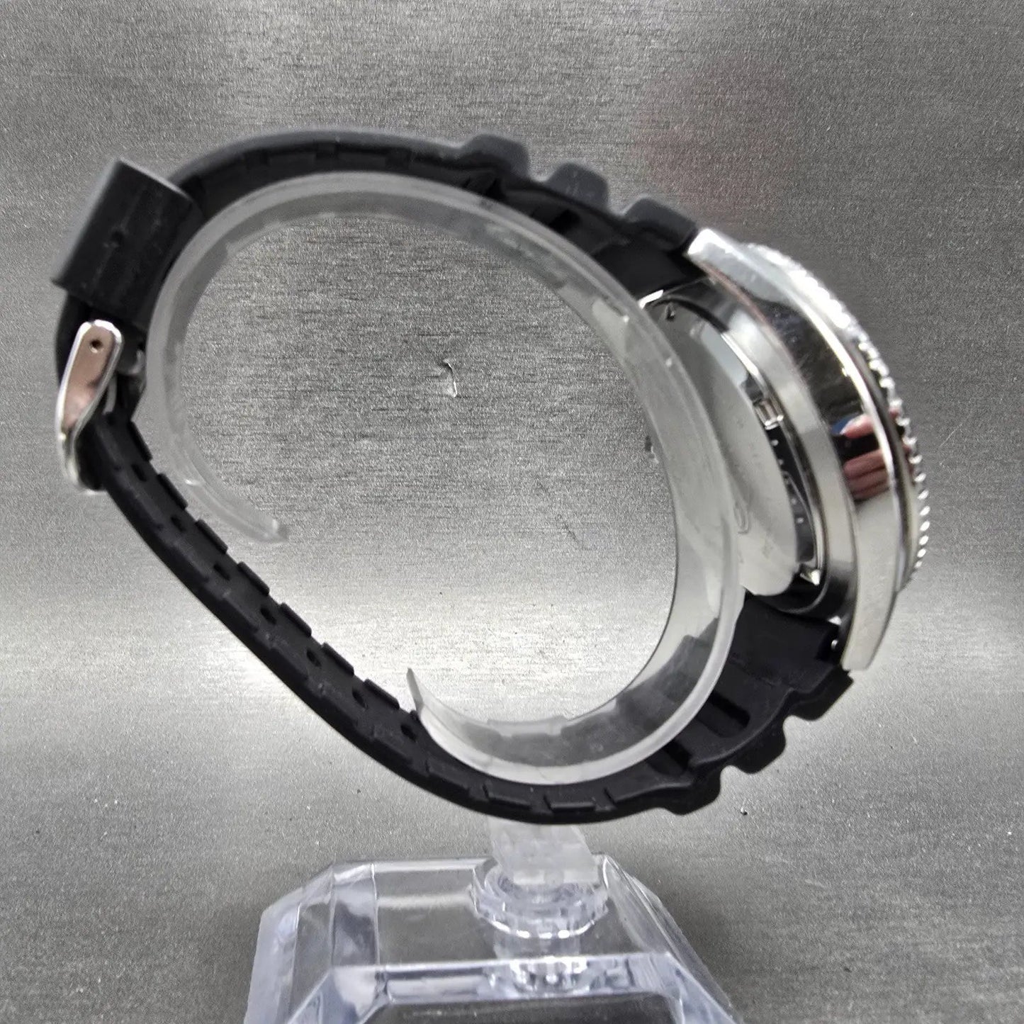 Casio Duro Dive Watch Men 44mm Black Dial Silver Tone Date Round MDV-106 NewBatL8