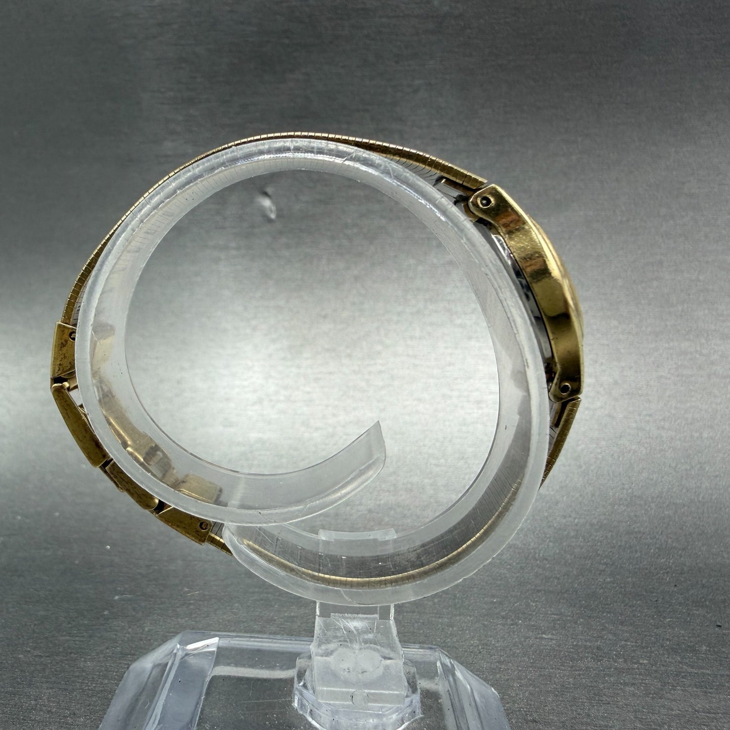 Pulsar Watch Women 15mm Cream Dial Gold Tone Oval V232-6970 New Battery8