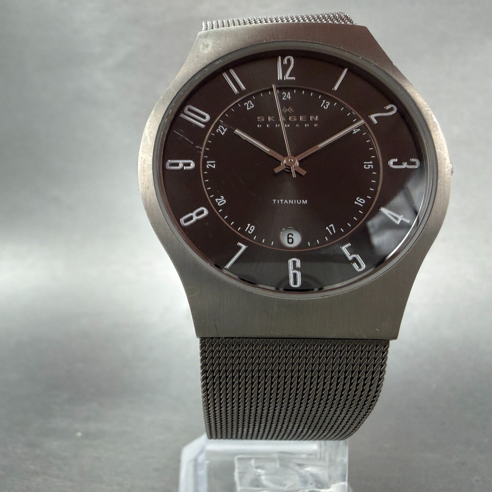 Skagen Watch Men 37mm Gray Dial Titanium Date 233XLTTM Mesh Band New Battery ABC5