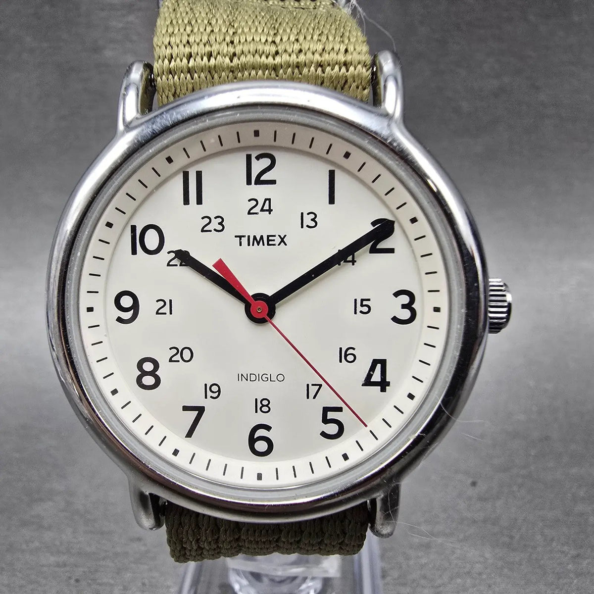 Timex Weekender Watch Men 38mm White Dial Silver Tone Round T2N651 New Battery C0