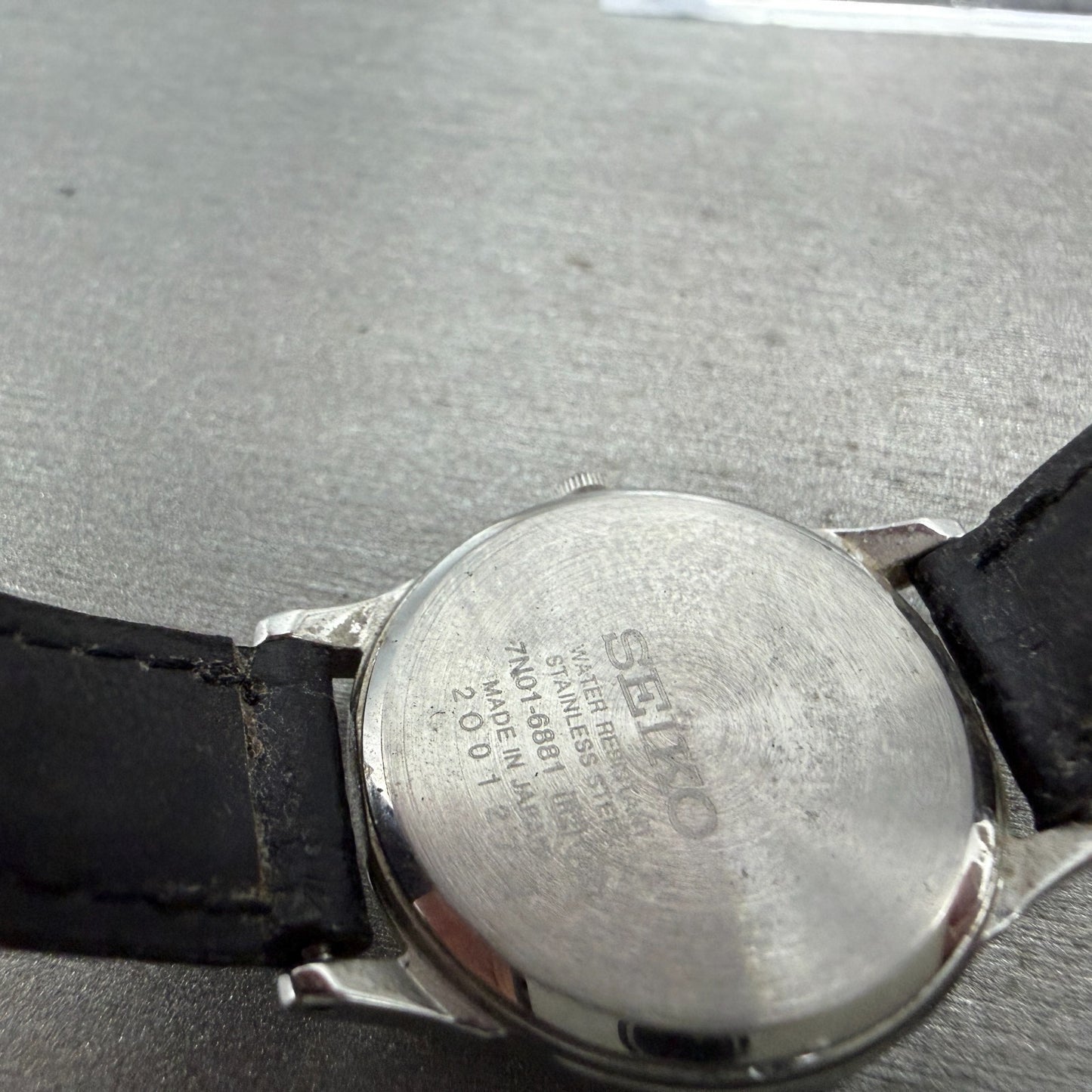 Seiko Watch Women 24mm White Dial Silver Tone Round 7N01-6881 New Battery VTG9