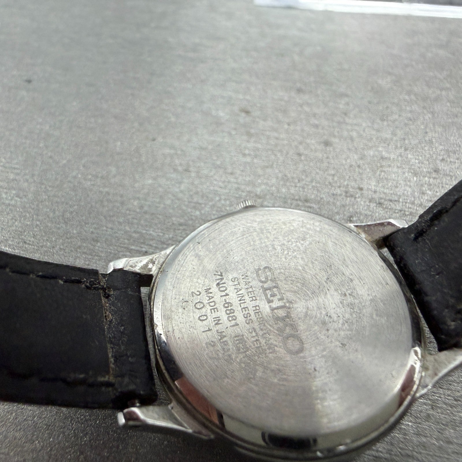 Seiko Watch Women 24mm White Dial Silver Tone Round 7N01-6881 New Battery VTG9