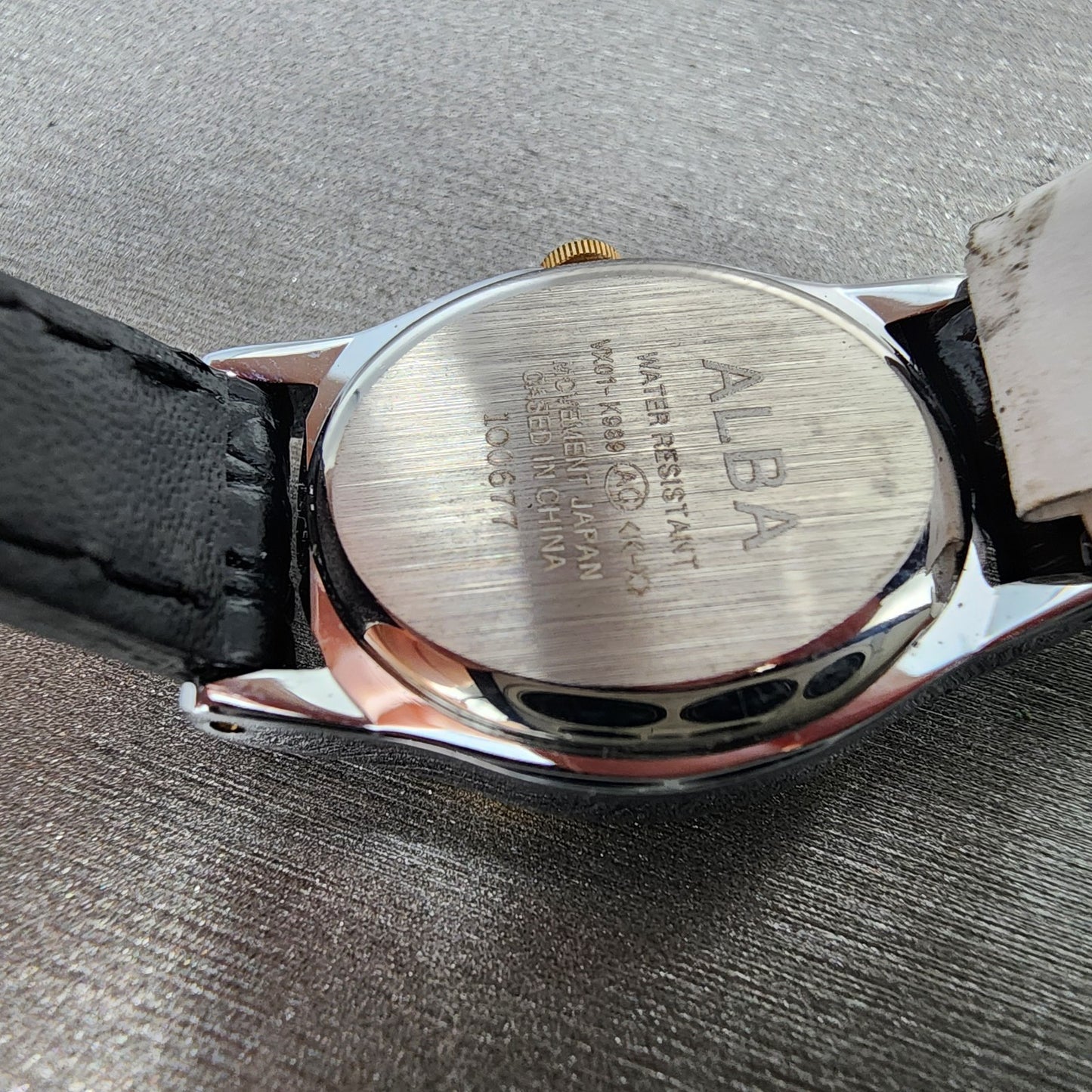 Seiko ALBA Watch Women 21mm White Dial Two Tone Oval VX01K989 New Battery9