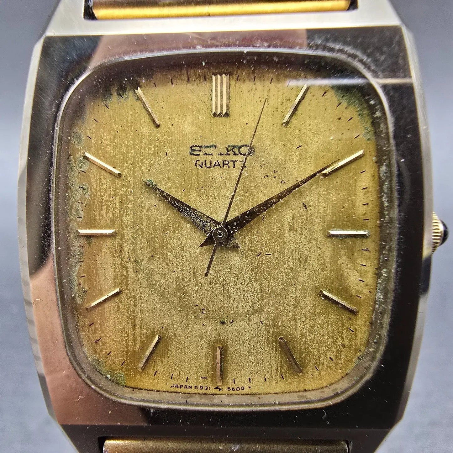 Seiko Tank Watch Men 30mm Gold Dial Gold Tone Rectangle 5931-5341 PARTS Vintage2