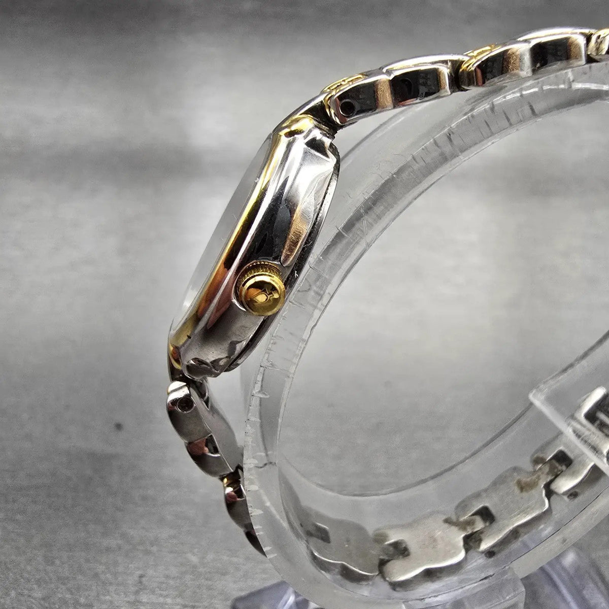 Bulova Watch Women 17mm White Dial Two Tone Oval 98L66 New Battery2