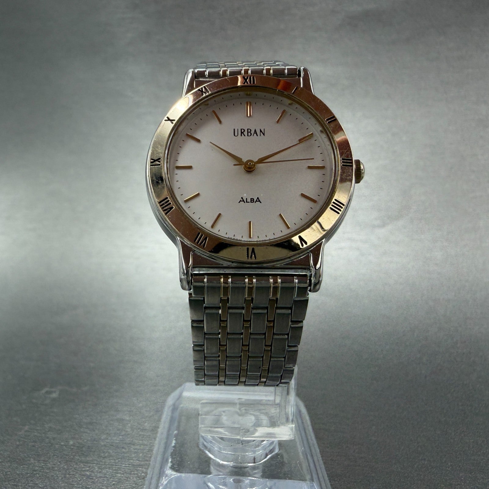 Seiko Alba Urban Watch Women 30mm Silver Dial Two Tone V7016C50 New Battery5