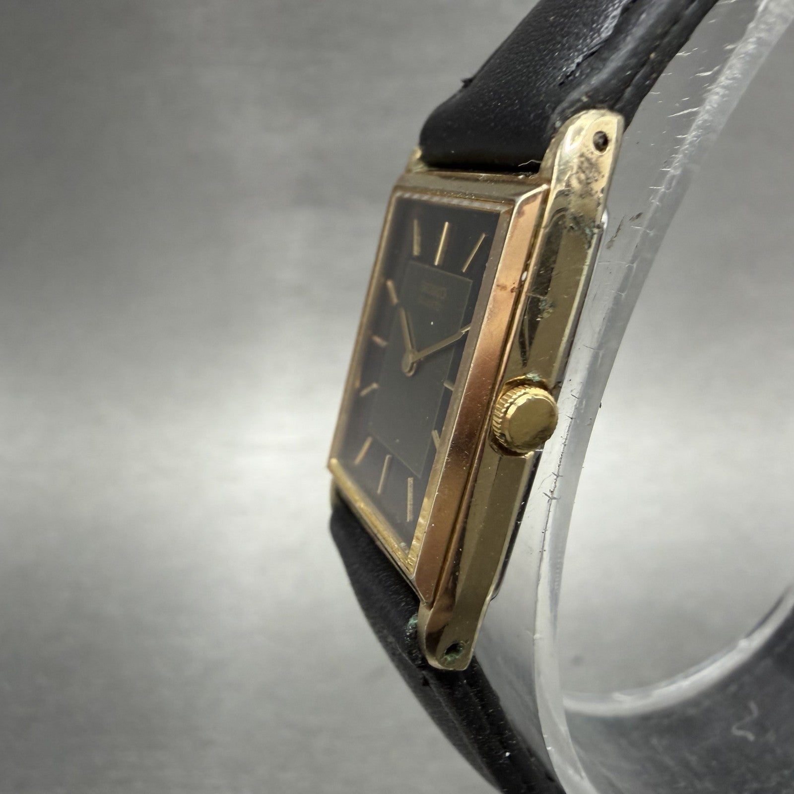 Seiko Tank Watch Women 19mm Black Dial Gold Tone Rectangle 2C20-5100 New Battery2