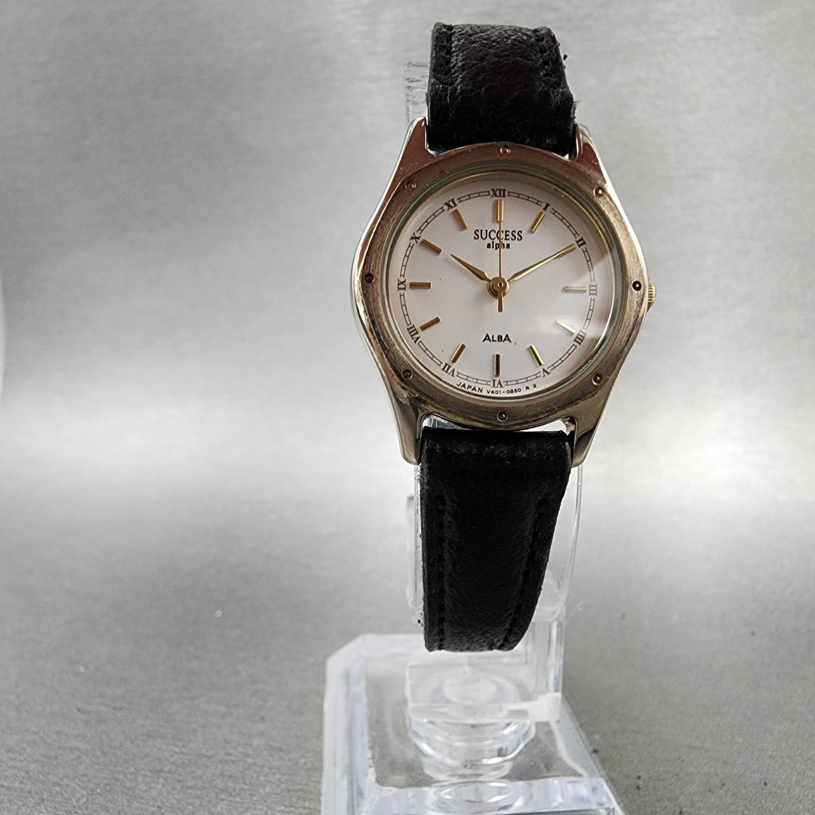 Seiko ALBA Success Watch Women 24mm White Dial Silver Tone V4010350 New Battery5