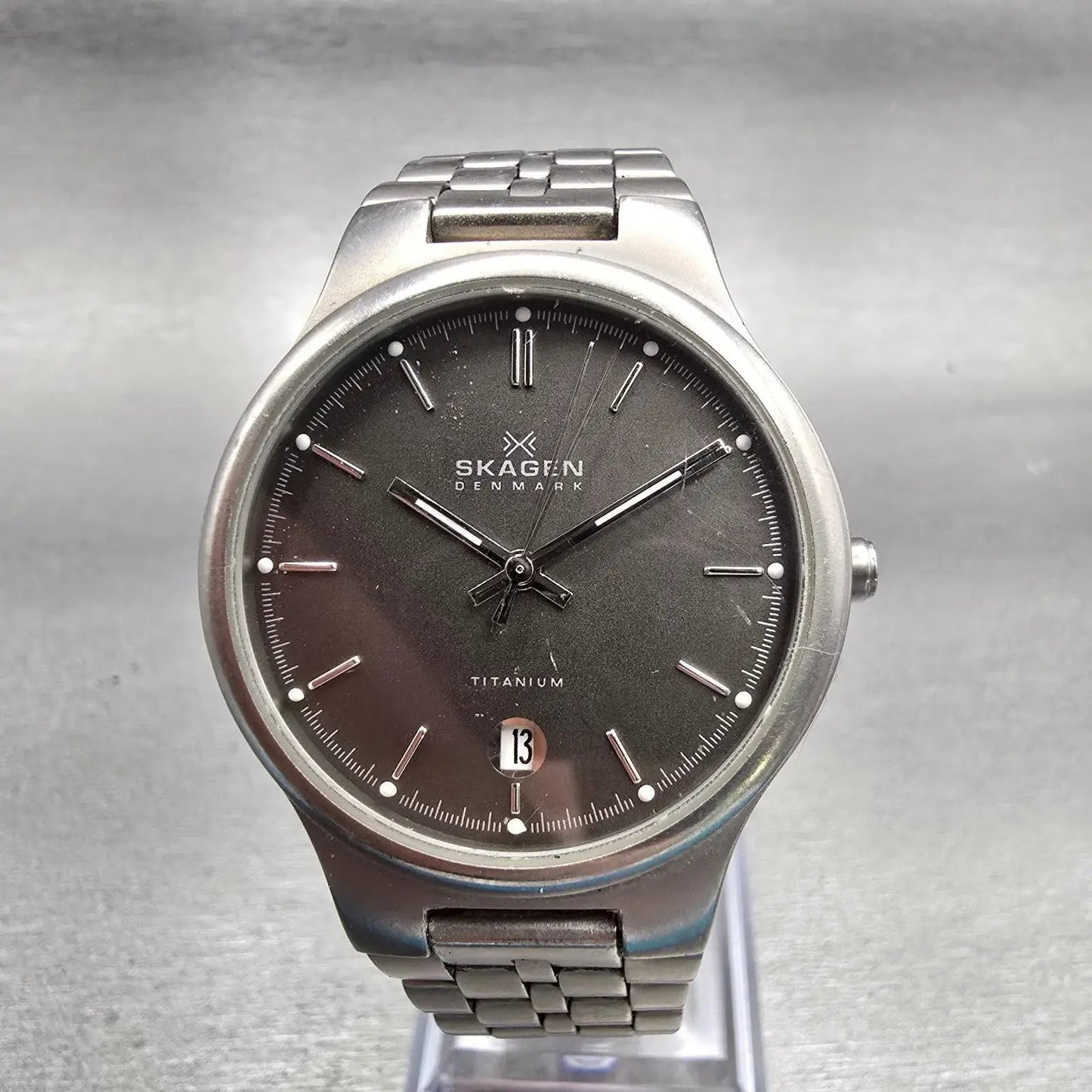 Skagen Denmark Watch Men 34mm Gray Dial Titanium Date Round 105LTX New Battery0