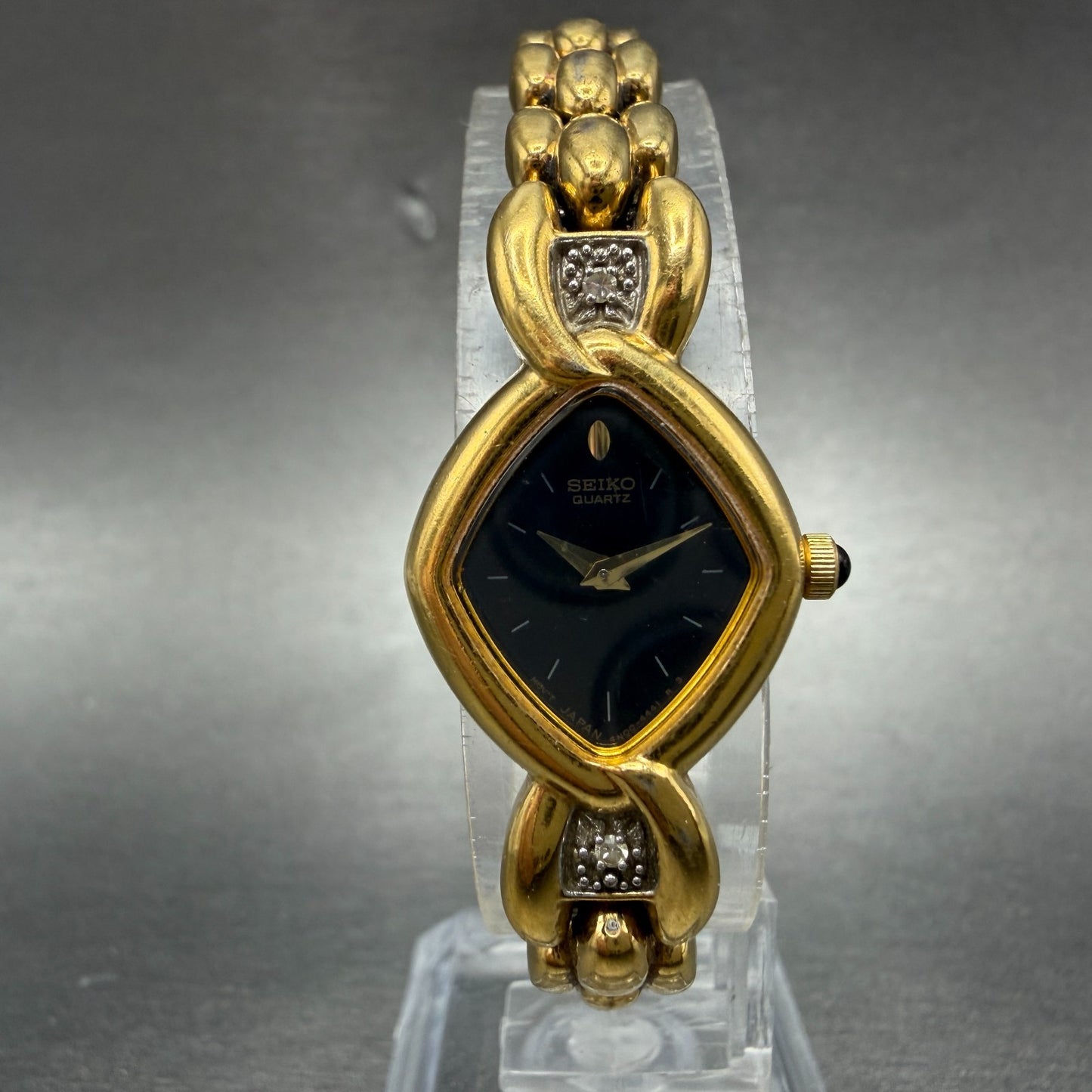 Seiko Watch Women 18mm Black Dial Gold Tone Diamond 4N00-6501 New Battery0