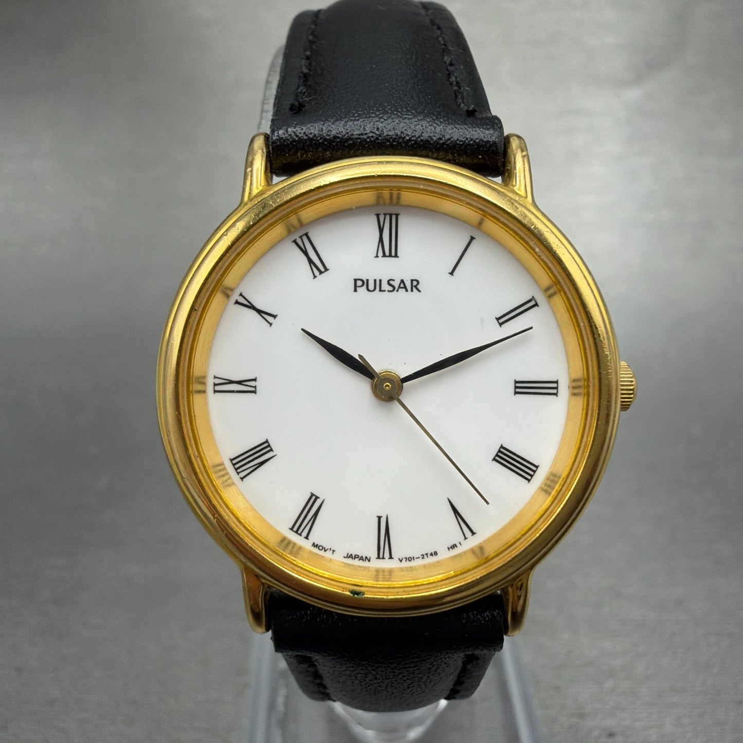 Seiko pulsar Watch Women 27mm White Dial Gold Tone Round V701-2A30 New Battery0