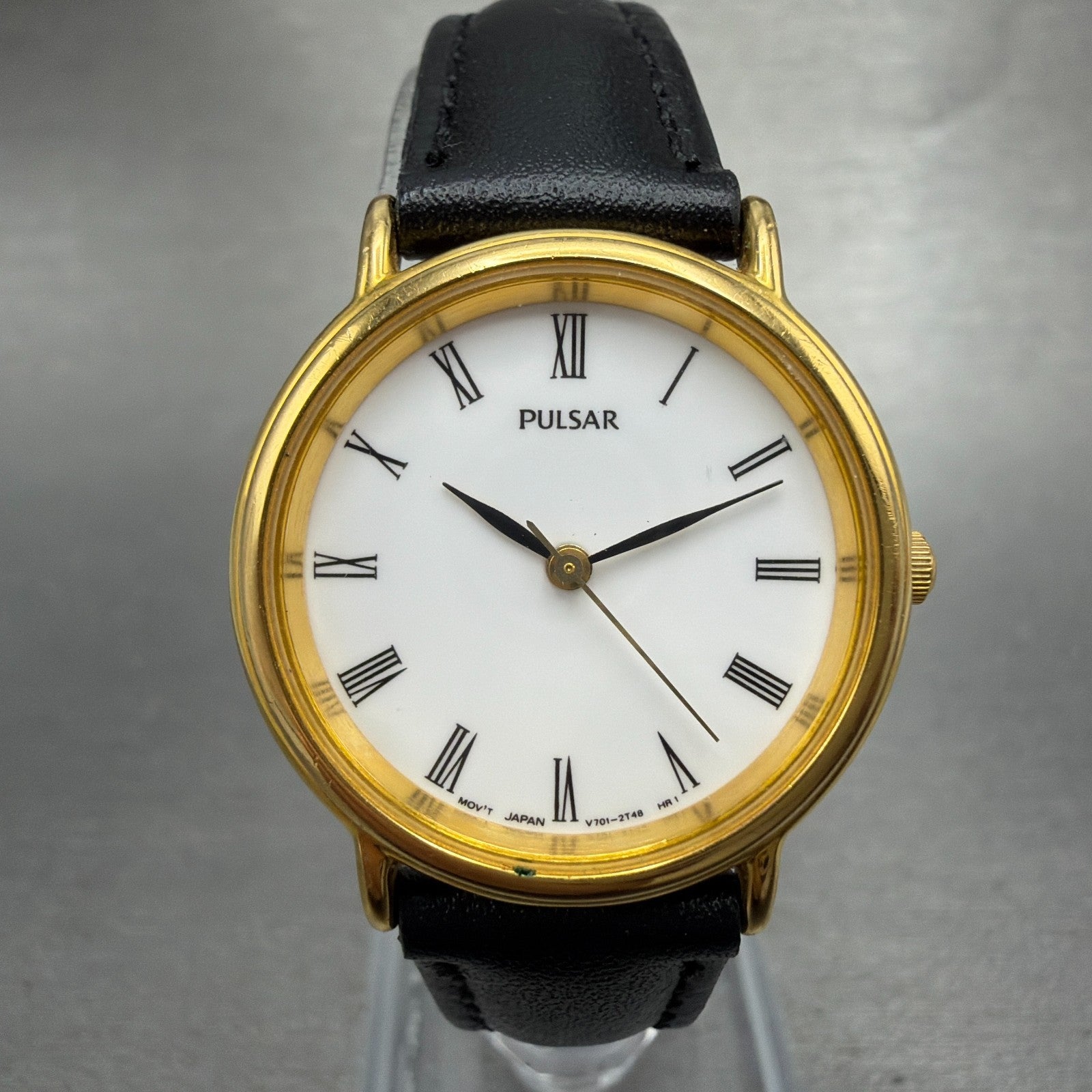 Seiko pulsar Watch Women 27mm White Dial Gold Tone Round V701-2A30 New Battery0