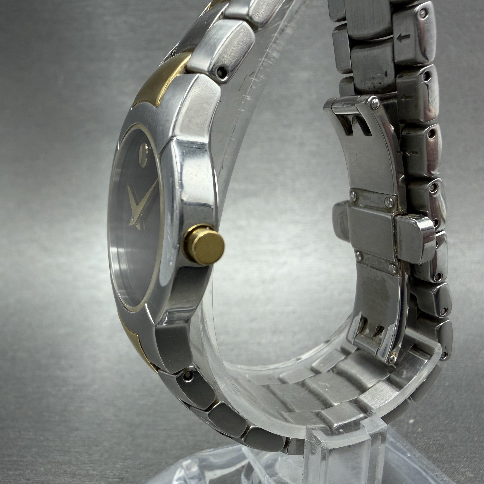 Movado Museum Watch Women 25mm Black Dial Two Tone Round 81 A1 1842 New Battery2