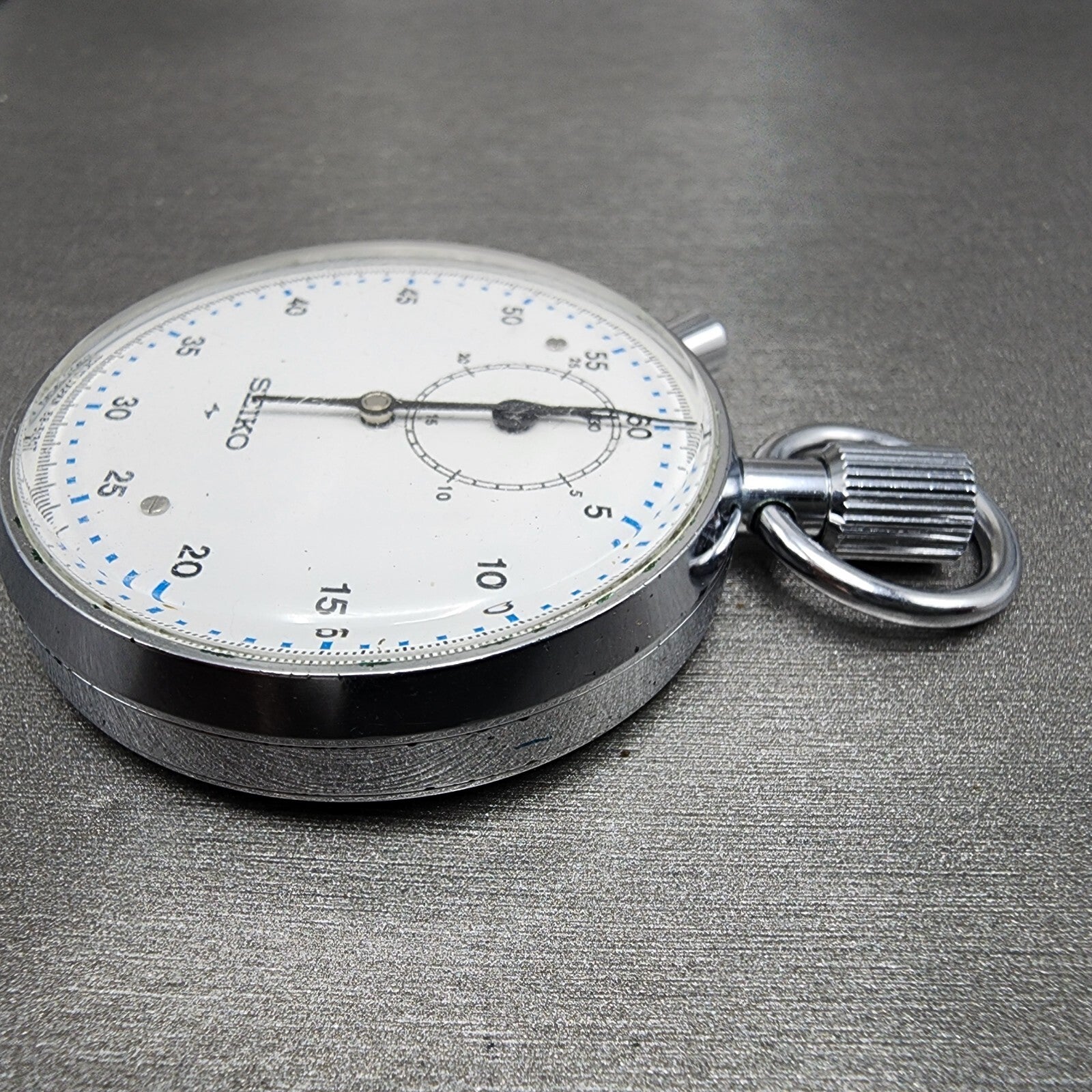 VTG Seiko Stopwatch 885021 Silver Tone White Dial Manual Wind Runs5