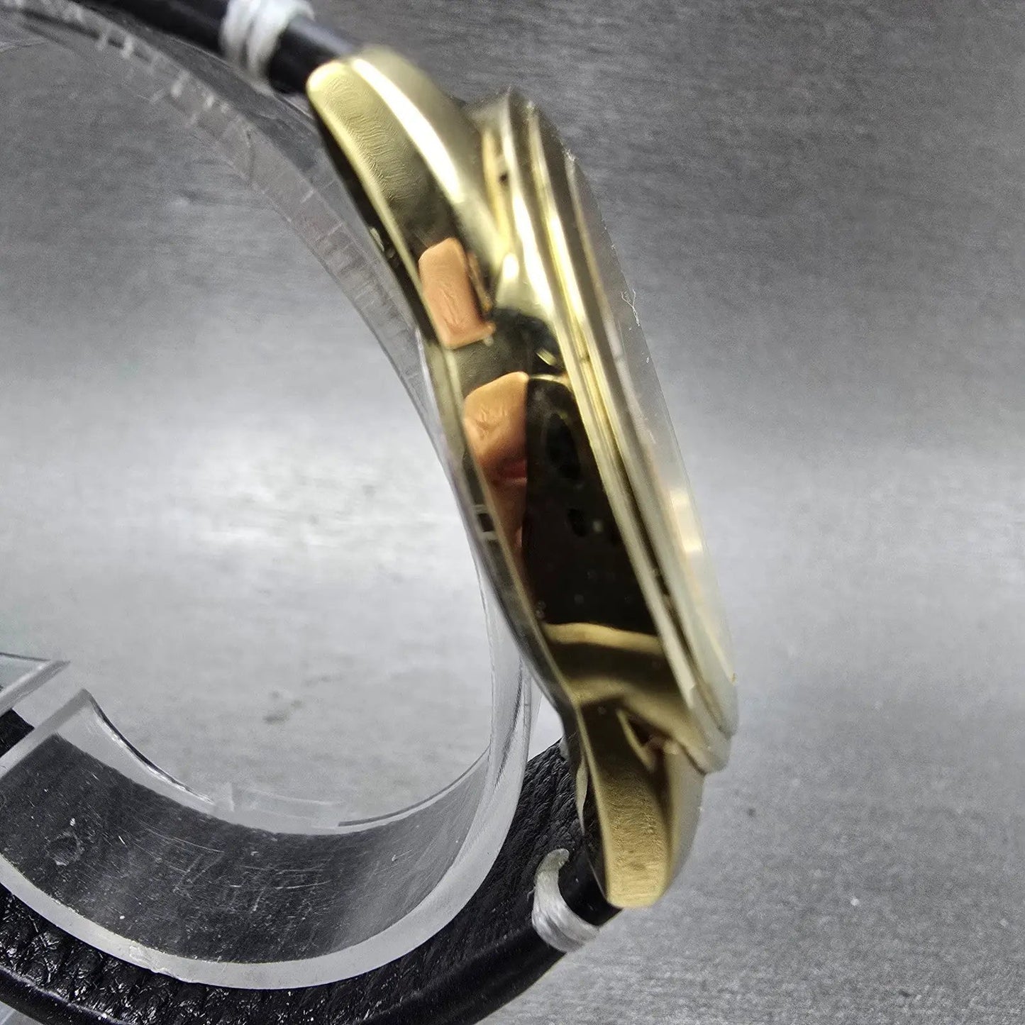 Citizen Eco-Drive Watch Men 35mm Champagne Dial Gold Tone Daydate Round Runs3