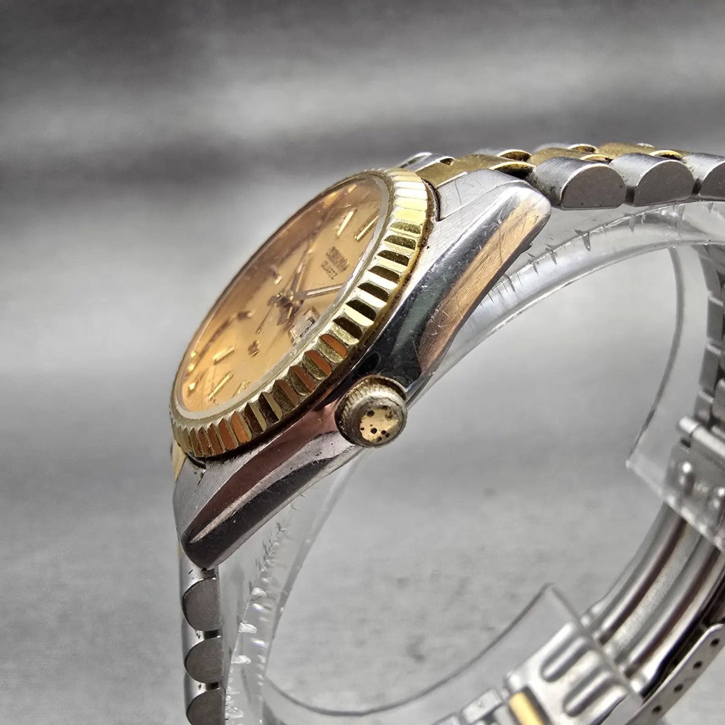 Seiko SQ Watch Women 24mm Gold Dial Two Tone Daydate Round 3Y03-0160 New Battery2