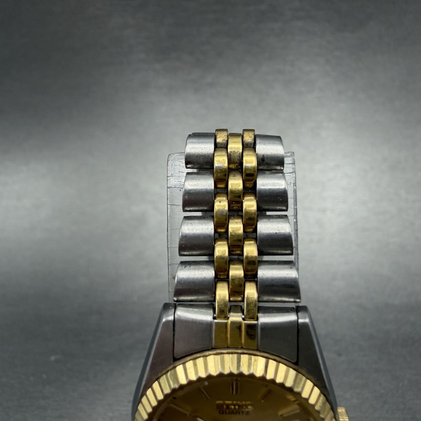 Seiko SQ Watch Women 24mm Gold Dial Two Tone Daydate 24mm Round New Battery ID44
