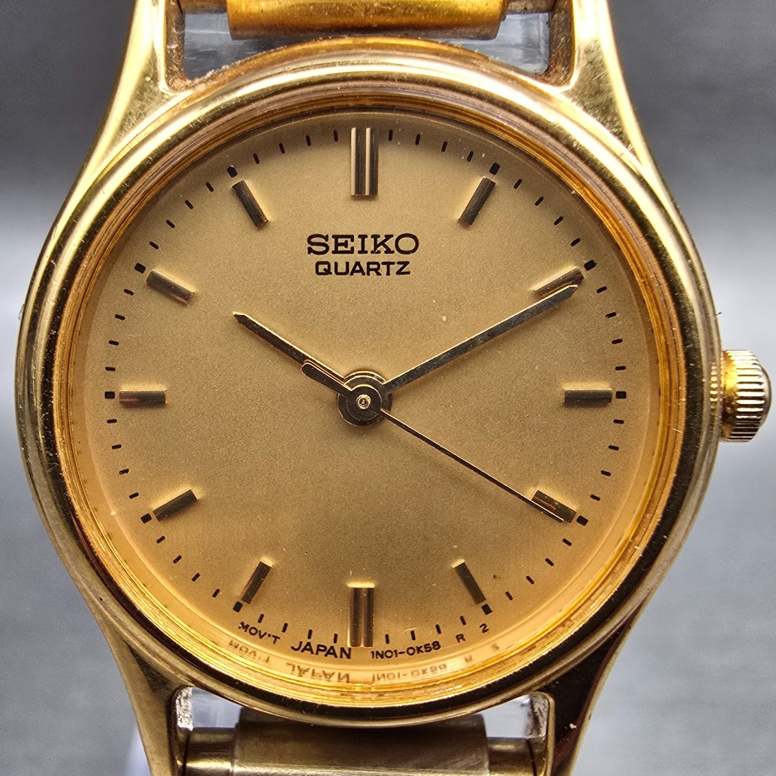 Seiko Watch Women 23mm Gold Dial Gold Tone Round 1N01-0F50 New Battery Vintage1