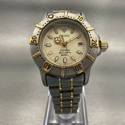 Seiko Scuba Dive Watch Women 29mm Champagne Dial Two Tone Date Round 7N85-01105