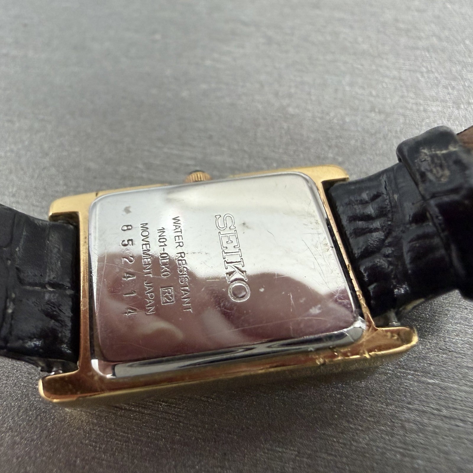 Seiko tank Watch Women 18mm White Dial Gold Tone Rectangle 1N01-0LK0 New Battery9