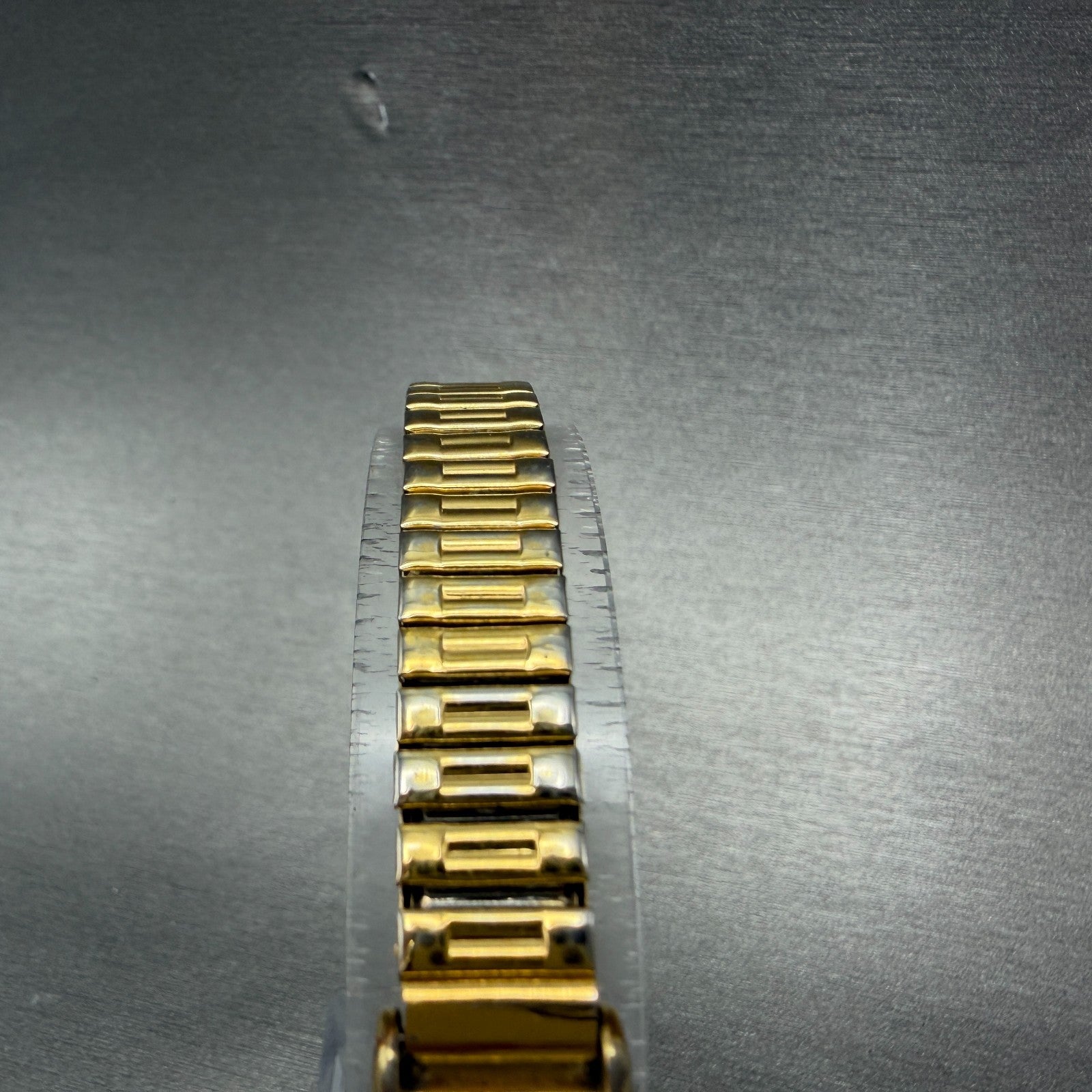 Seiko Tank Watch Women 12mm Champagne Dial Gold Tone 2E20-5239 New Battery H7644