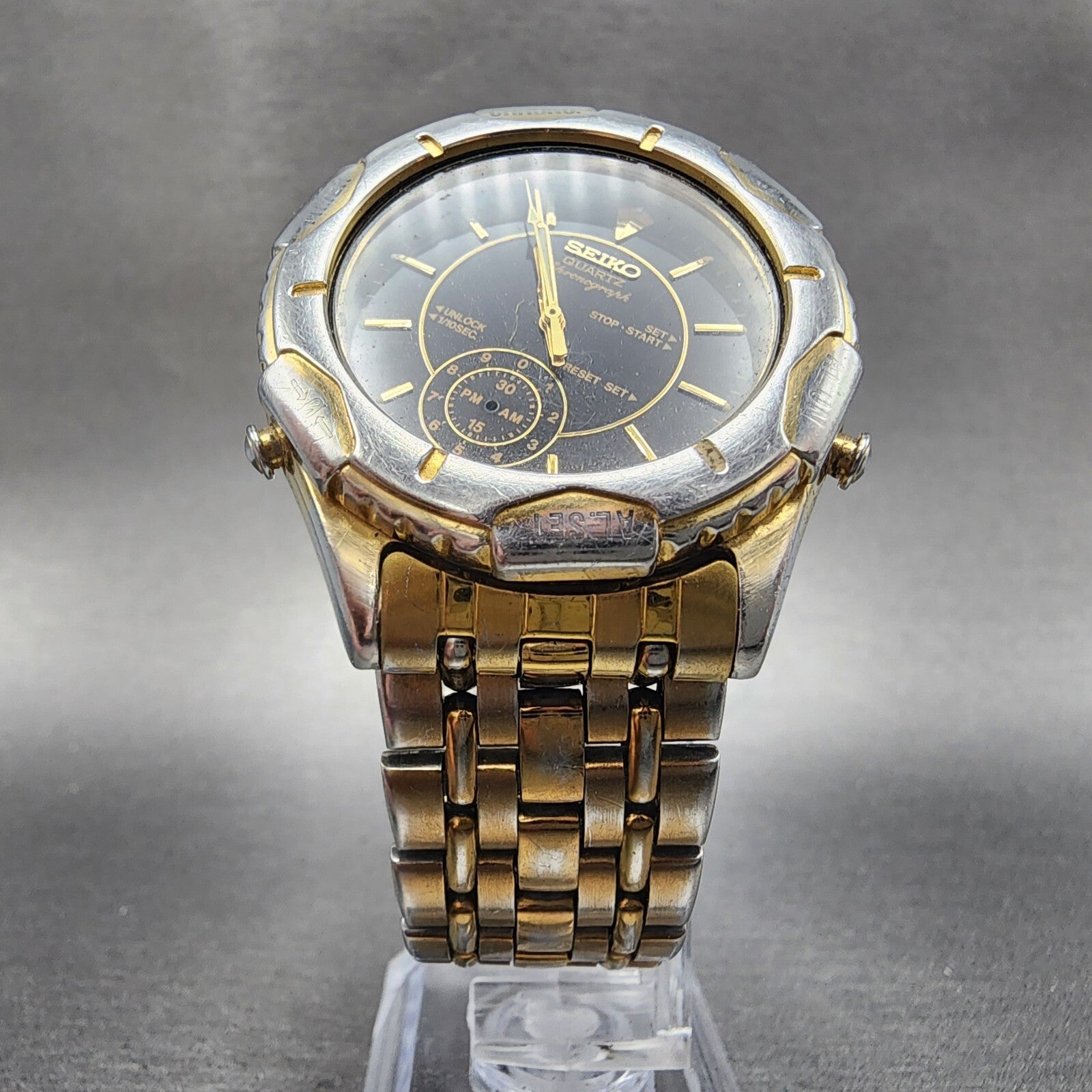 Seiko Chronograph Watch Men 39mm Black Dial Gold Tone Alarm 8V207000 PARTS6