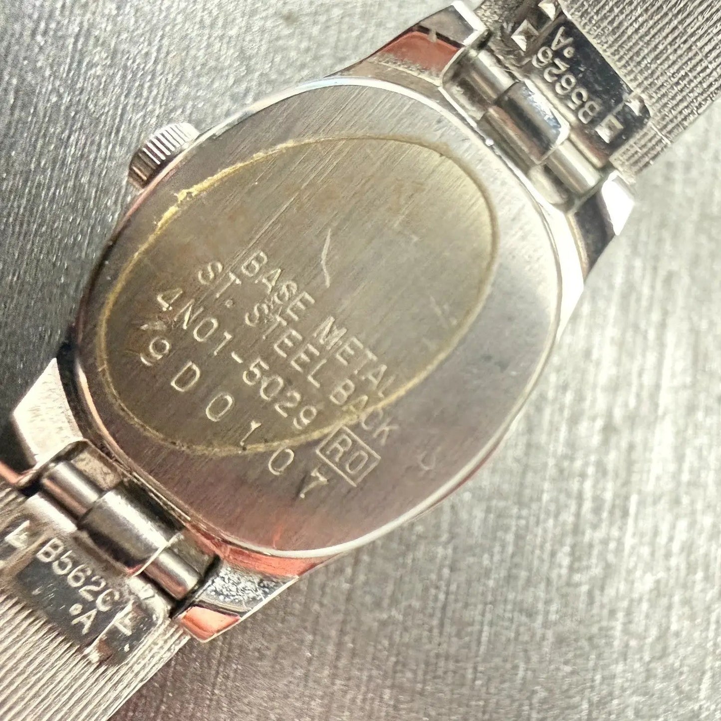 Seiko Watch Women 17mm Silver Dial Silver Tone Oval 4N01-5029 New Battery VTG10
