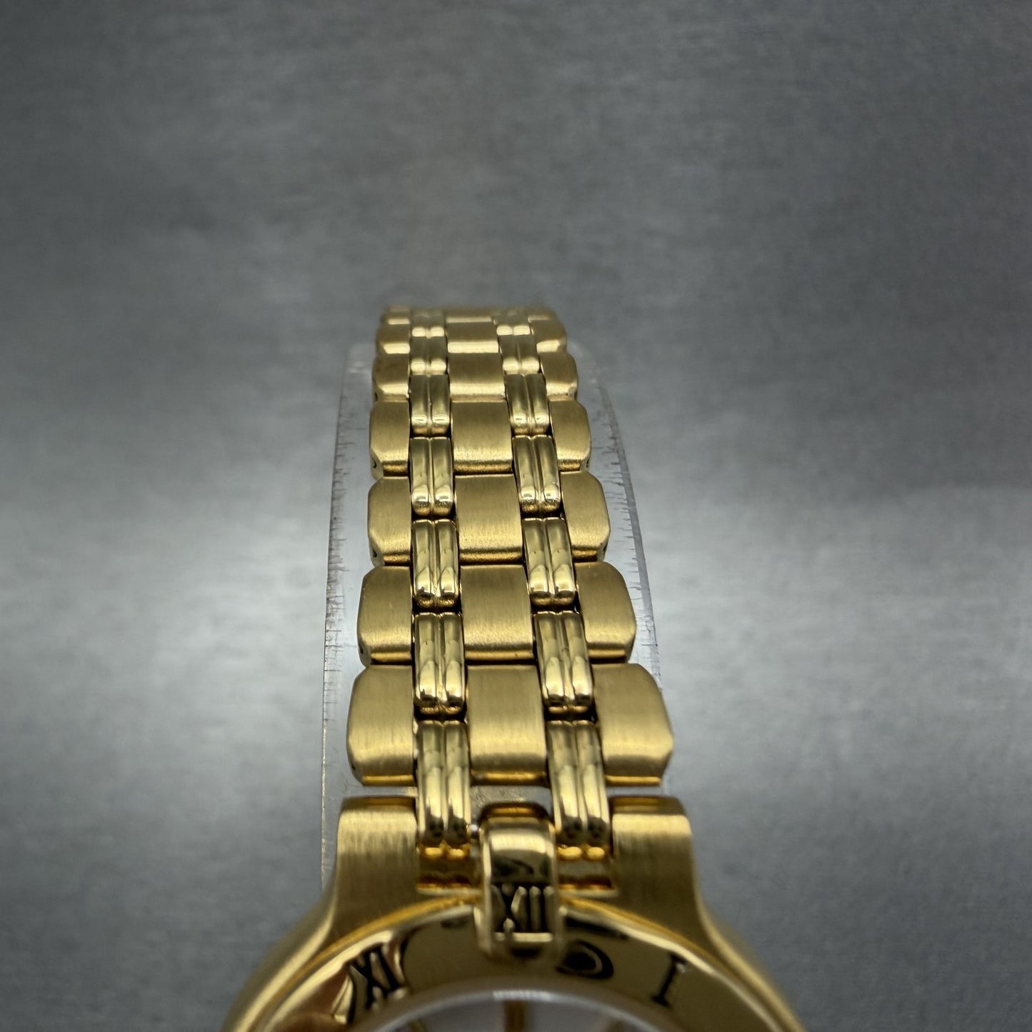 Bulova Watch Women 25mm White Dial Gold Tone Round 97T44 New Battery4