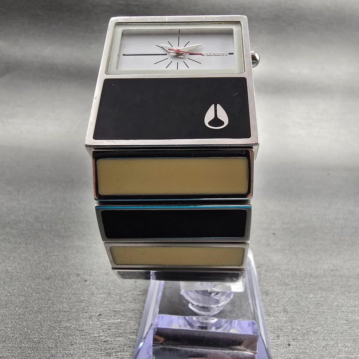 Nixon Chalet Watch Women 30mm White Dial Two Tone Rectangle New Battery5