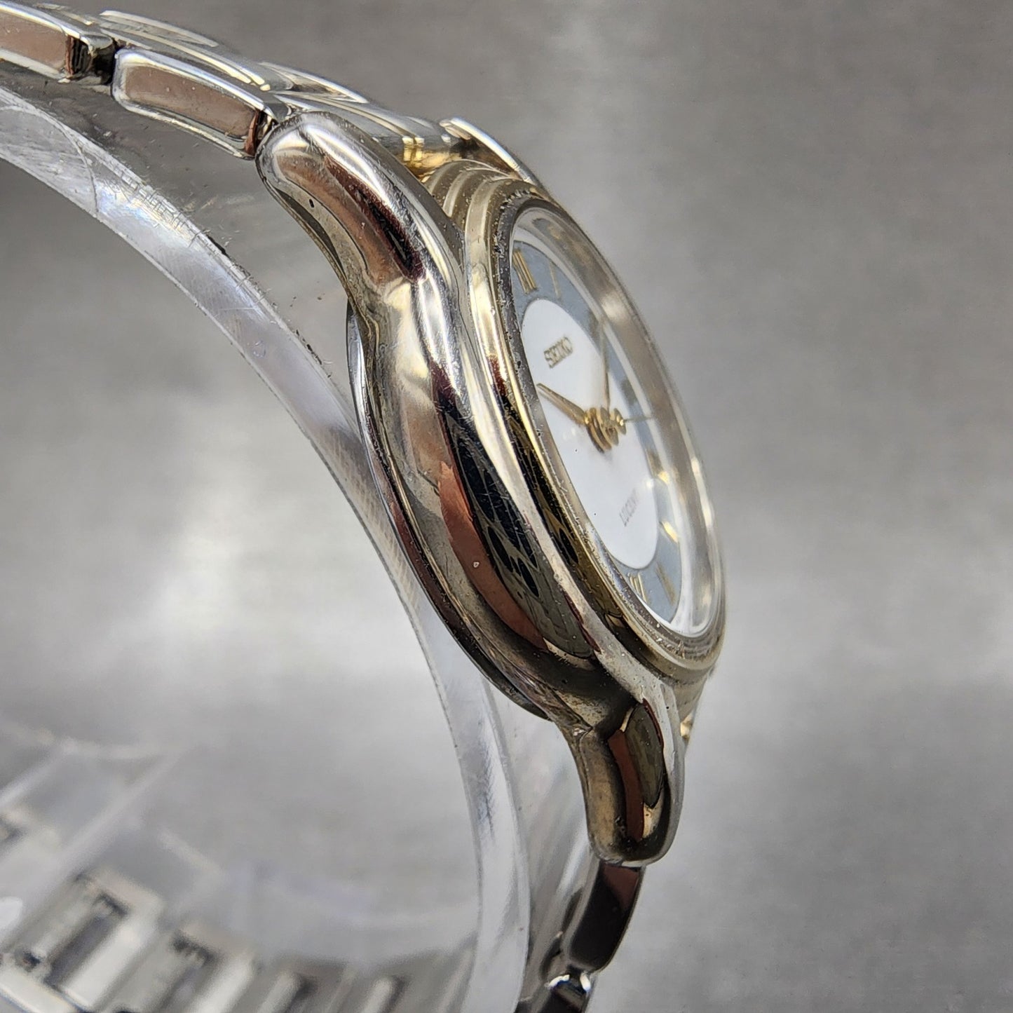 Seiko Lucent Watch Women 22mm White Dial Two Tone 1f210j80 New Battery3