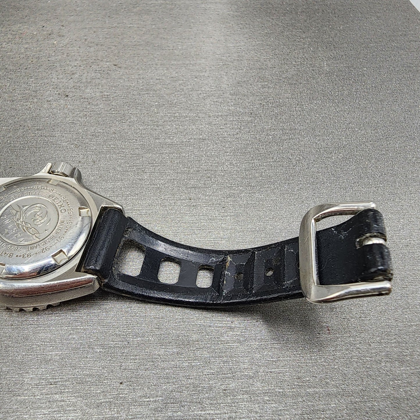 Seiko Dive Watch Women 34mm White Dial Silver Tone Date 26250170 PARTS9