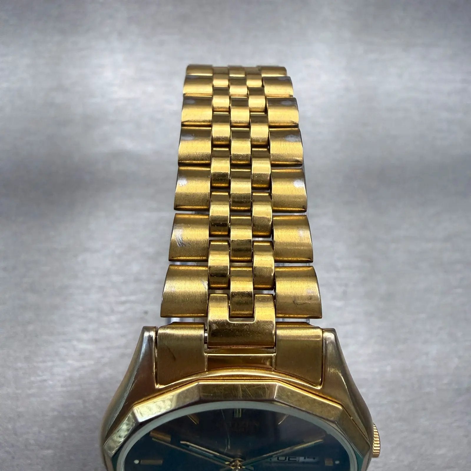 48013004