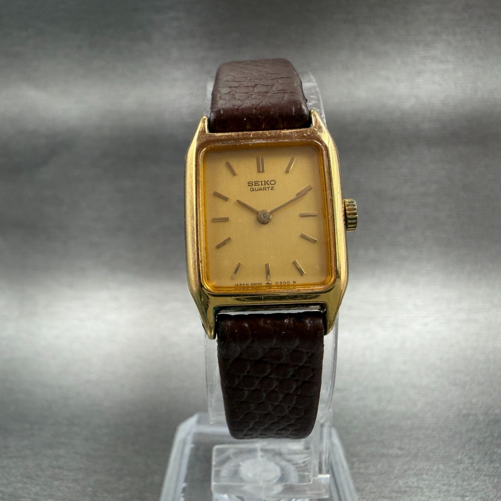 Seiko Tank Watch Women 17mm Champagne Dial Gold Tone 4N00-5129 New Battery6