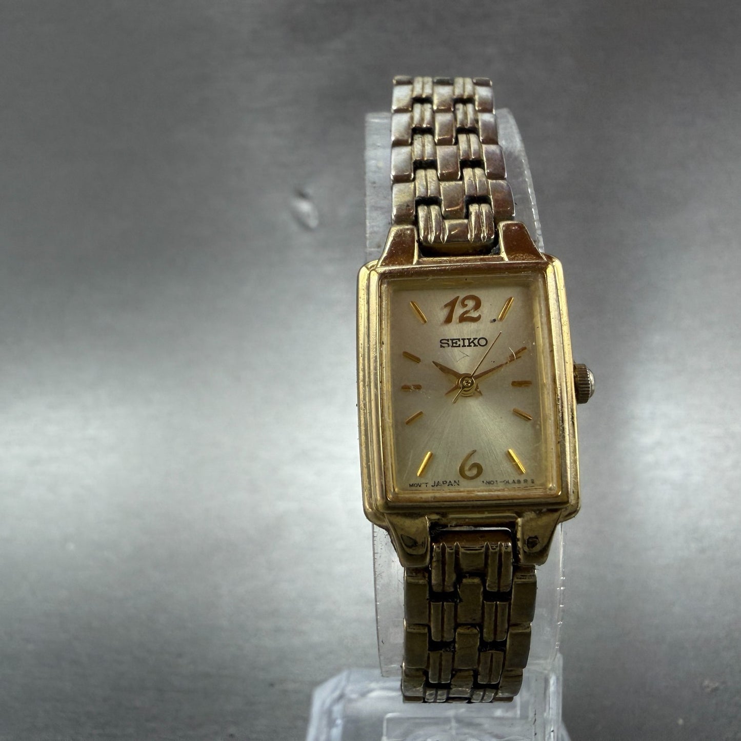 Seiko Tank Watch Women 16mm Champagne Dial Gold Tone 1N01-0FH0 New Battery ZYGF65
